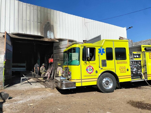 Se registra incendio en un taller de herrería en la colonia La Quemada, Morelia