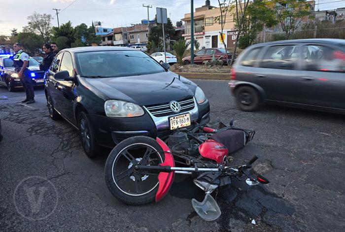 Se registran 2 accidentes en la avenida Madero Poniente de Morelia; hay 2 heridos