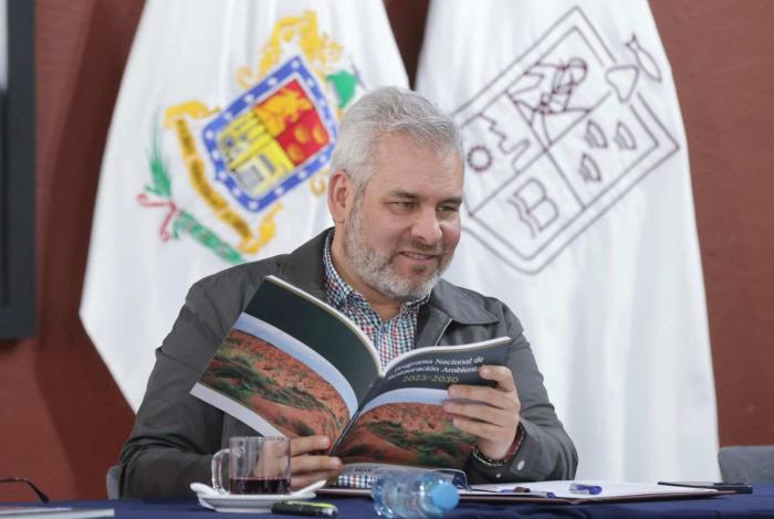 Se suman a Proforest Avocado 25 empacadoras exportadoras de aguacate: Bedolla