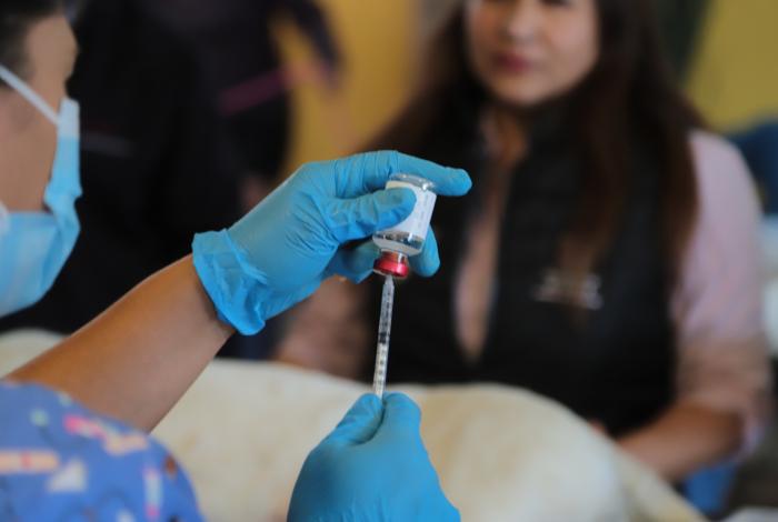 Secretaría de Salud ofrece vacunación gratuita contra la rabia en perros y gatos