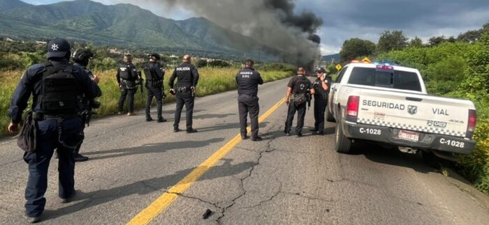 #Seguimiento | Un presunto delincuente muerto, 5 detenidos, así como armas y vehículos asegurados tras balacera en Erongarícuaro