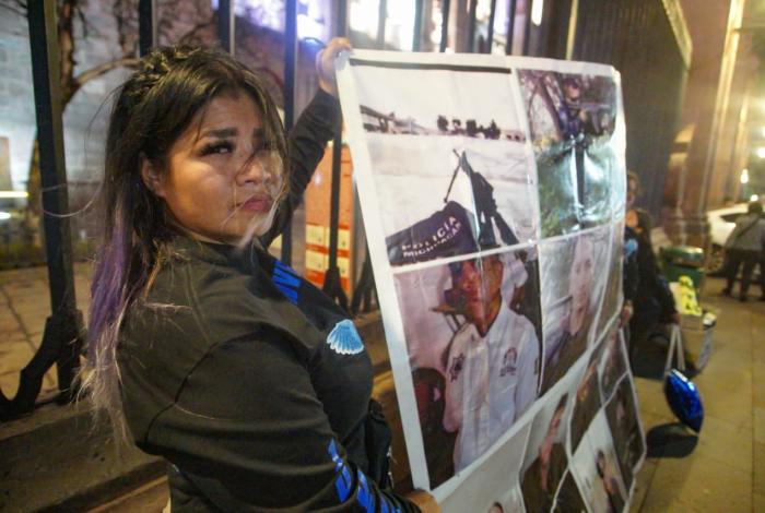 Seis años de recuerdos y reclamos: honran a los 14 policías caídos en Aguililla