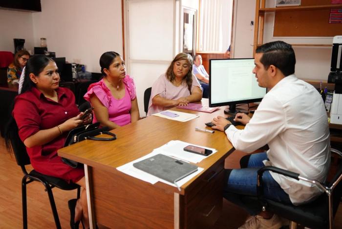 Semigrante brinda apoyo a joven moreliano hospitalizado en Praga