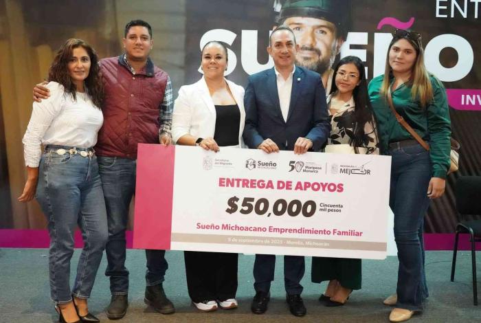Semigrante cumple el “Sueño Michoacano” a 59 familias migrantes