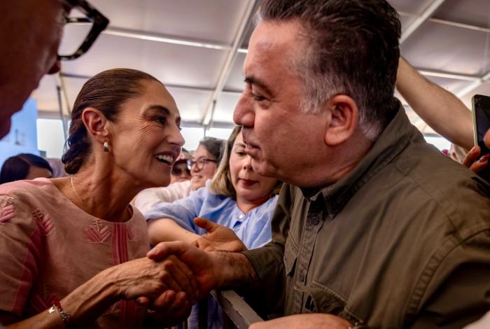 Senador acusado de ‘narco’ pide licencia