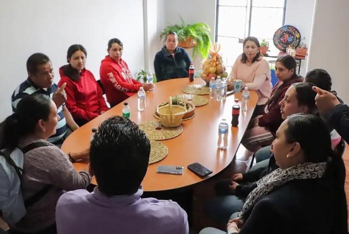 Será Alma Mireya González madrina de generación en Sanambo