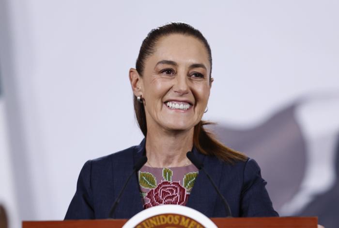 Sheinbaum agradece a Shakira por concierto gratuito en el Zócalo de la Ciudad de México