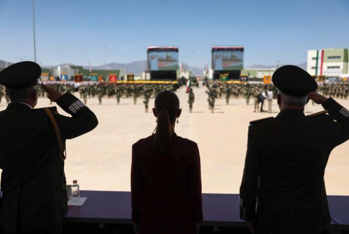 Sheinbaum asegura que Fuerzas Armadas son “garantía” de independencia de México