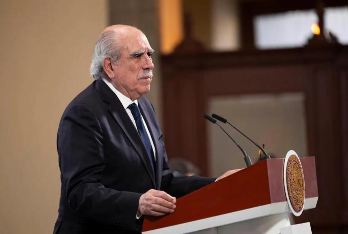 Sheinbaum defiende a Pablo Gómez ante acusaciones de lavado