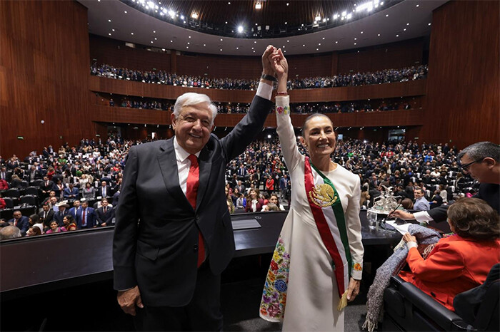 Sheinbaum dice que es “machismo” que piensen que López Obrador está detrás de su mandato