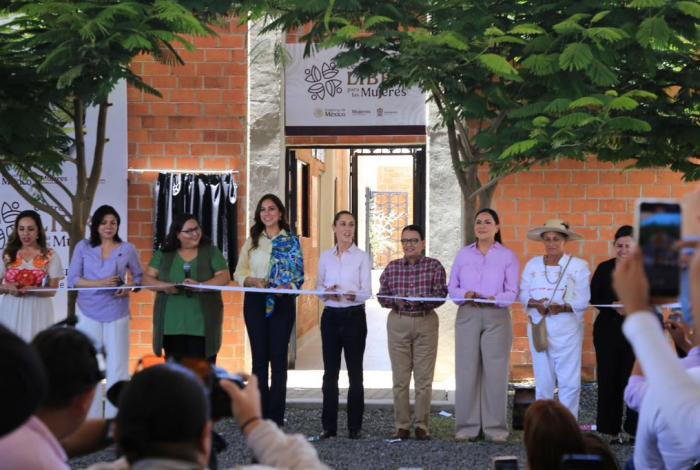 Sheinbaum inaugura Centro Libre en Guanajuato con un llamado a la igualdad de género