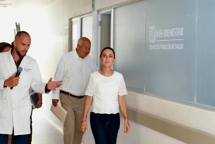 Sheinbaum inaugura Sala de Hemodinamia en medio de protestas en La Paz, BCS