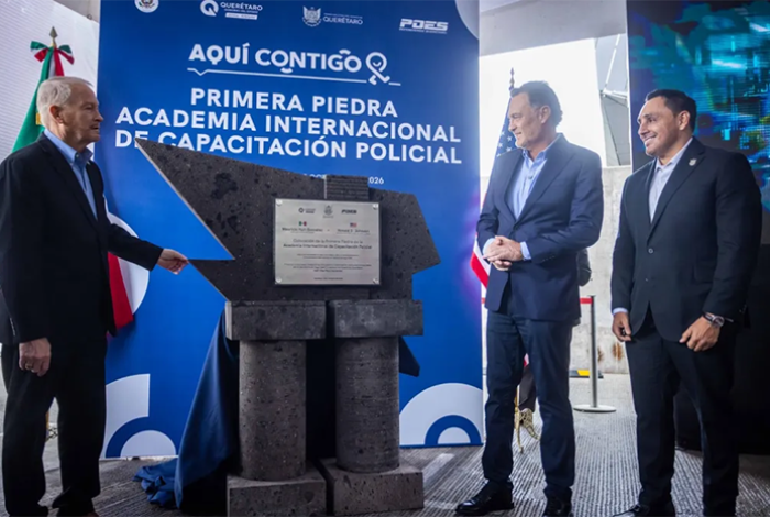 Sheinbaum pide a SRE hablar con embajador de EEUU y con gobernador de Querétaro por academia