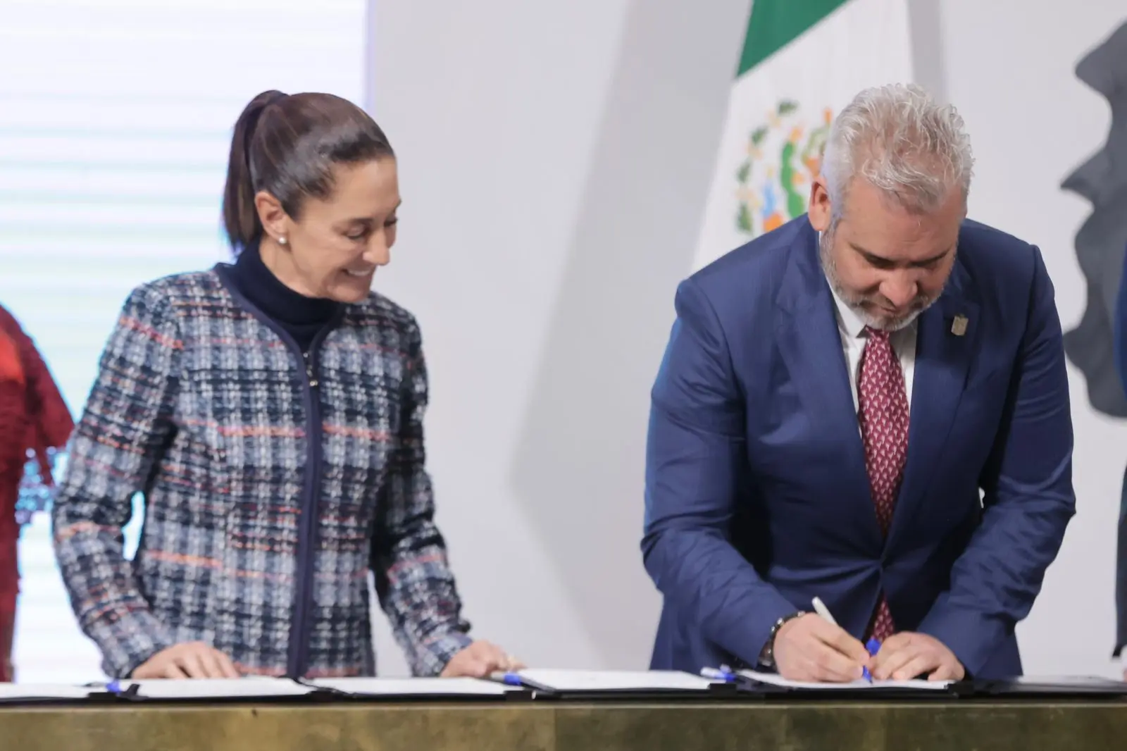 Sheinbaum y Bedolla concretan polo de desarrollo en Michoacán