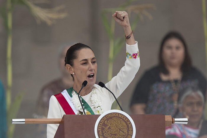 Sheinbaum, ya como presidenta, reitera que no regresará la guerra contra el narco de Calderón