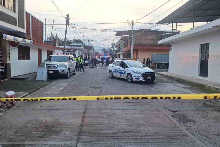 Sicarios persiguen y matan a un hombre en la Ramón Farías de Uruapan