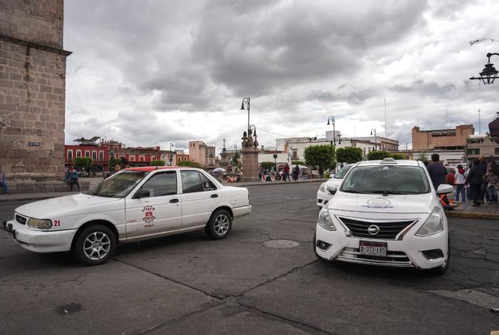 Sin acuerdos, taxistas regresan al Centro y alistan cierre de Madero