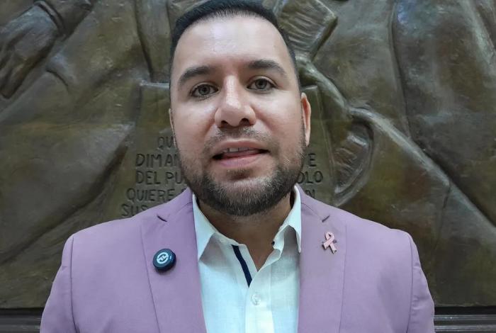 Sin información coordinador del PT sobre contratación de dos hermanos de Baltazar Gaona en Congreso