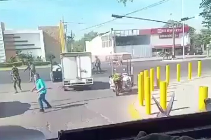 Sinaloa: ayer asesinaron a 14 personas; este viernes hay otro muerto y se registran enfrentamientos (VIDEOS)