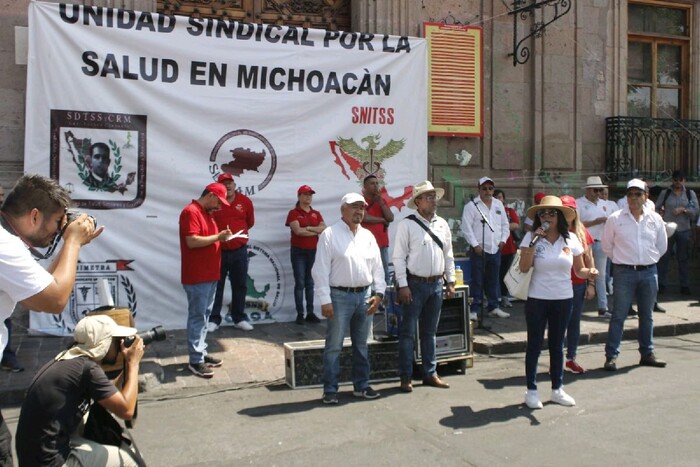 Sindicatos de salud en Michoacán seguirán con manifestaciones; exigen convocatoria de escalafón