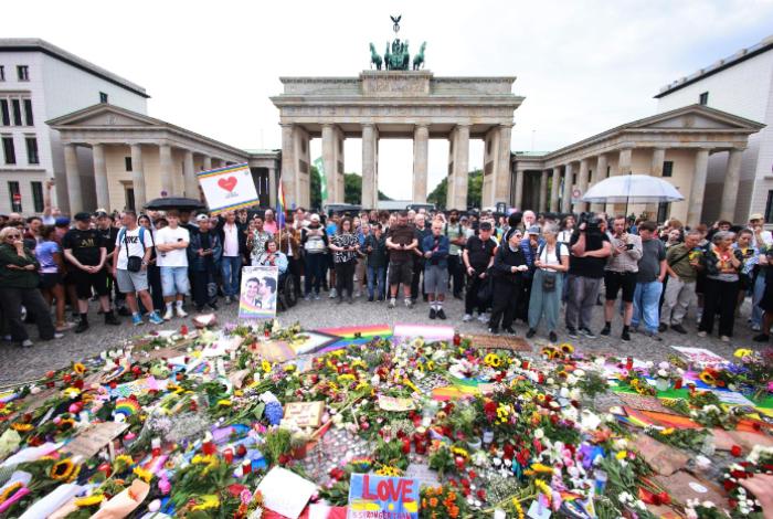SRE lamenta el ataque mortal durante marcha del Orgullo LGBTTTIQ+ en Alemania