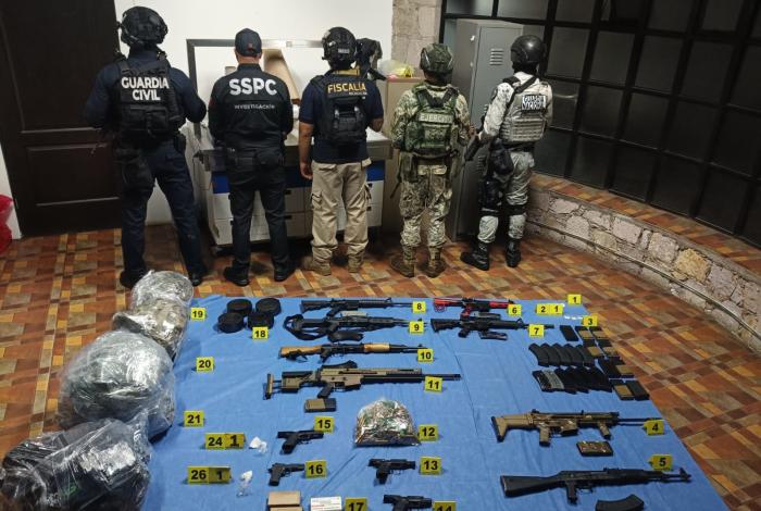 SSP brinda apoyo operativo en cateo de la FGE en Tanhuato; aseguran 12 armas, equipo táctico y vehículos