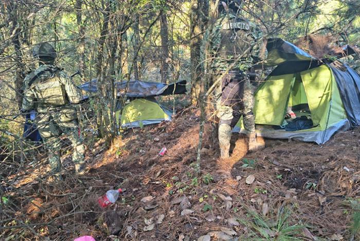 SSP inhabilita 2 campamentos ilícitos y asegura 2 vehículos en Salvador Escalante