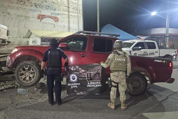 SSP y Defensa aseguran 6 vehículos en Apatzingán