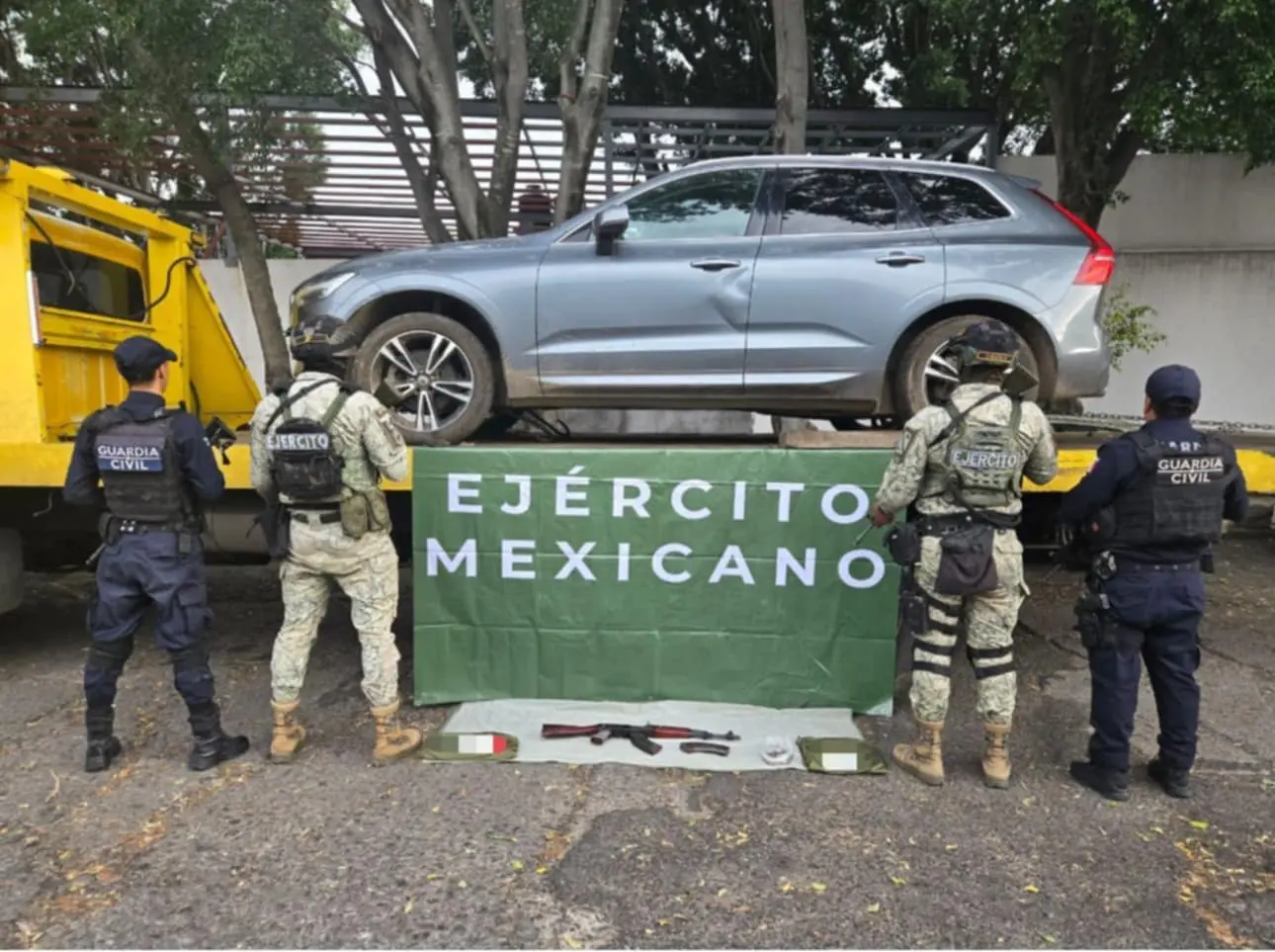 SSP y Defensa decomisan fusil y camioneta, en Ocampo