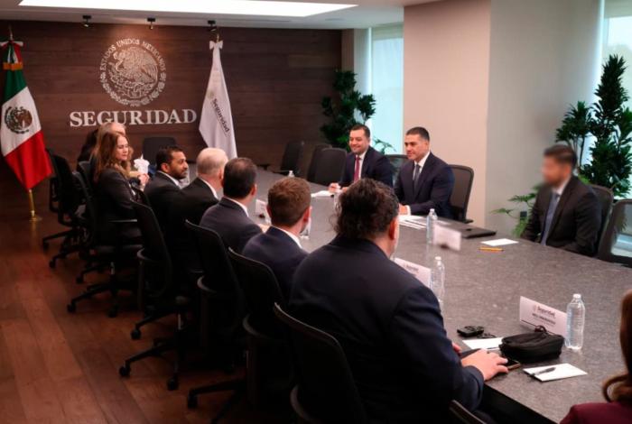 SSPC y FGR sostienen reunión de alto nivel con el director del FBI para fortalecer la coordinación bilateral.