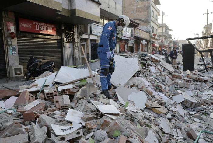 Sube a 169 el número de muertos y a 668 el de heridos por el terremoto en Colombia