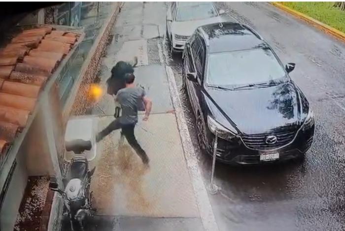 Sujeto ataca a ‘El Matemático’, adulto mayor que vive en indigencia, en la Chapultepec