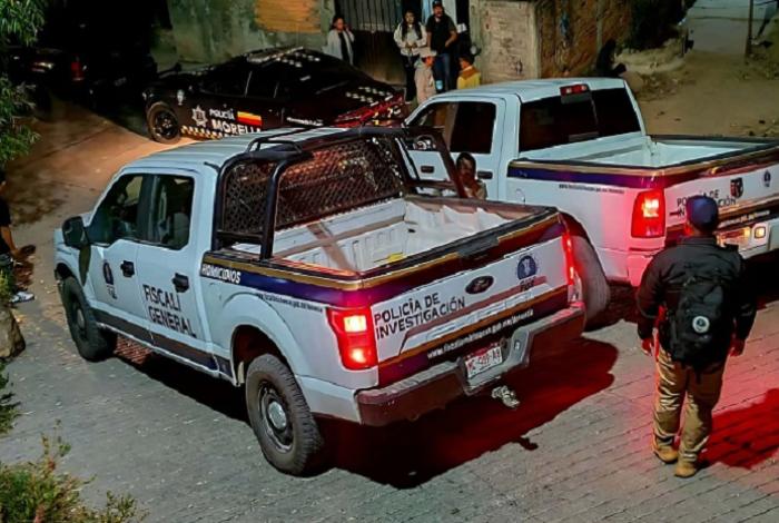 Sujetos armados ingresan y disparan contra tres viviendas en Huandacareo; buscaban a una persona