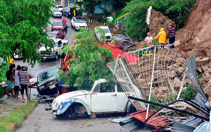 Suman más de 5 mil evacuados en Guerrero por huracán “John”