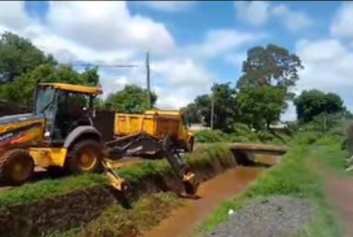 Supervisa Ayuntamiento de Morelos arroyos y continúa con labores de rehabilitación tras lluvia atípica