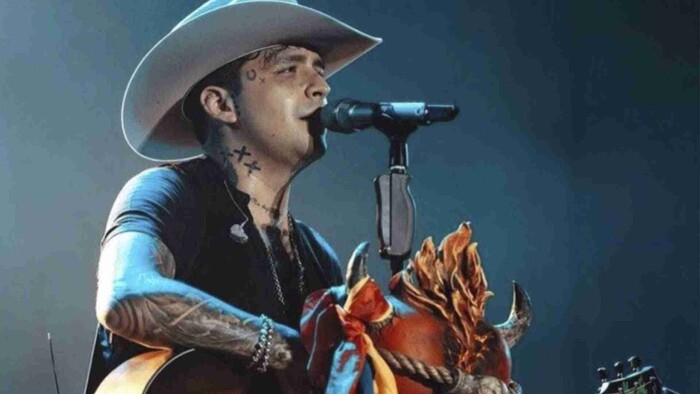 Suspenden concierto de Christian Nodal por amenaza de bomba en Ecuador