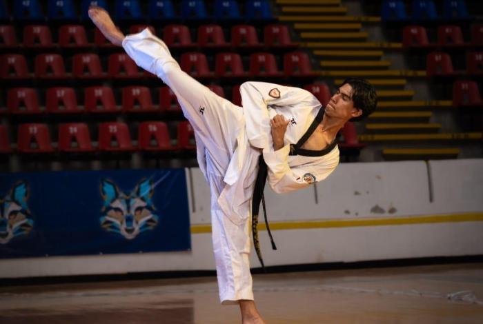 Taekwondoínes nicolaitas de talla mundial; estudiantes de la UMSNH compiten a nivel internacional