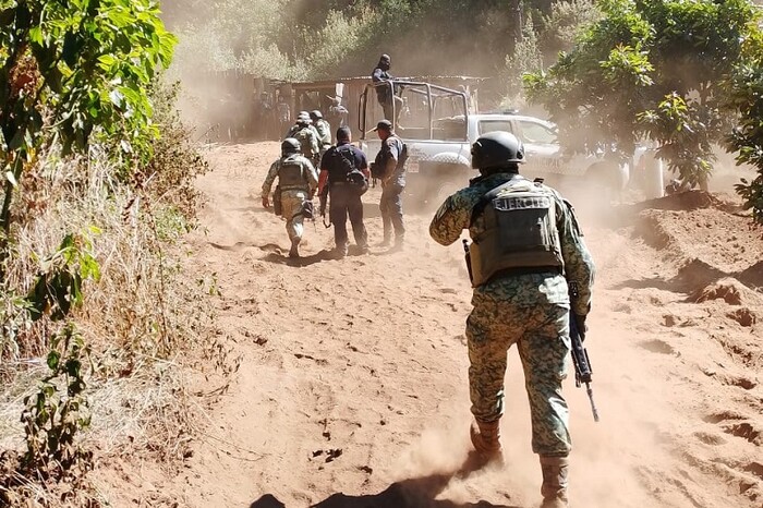 Tangamandapio: Militares abaten a 3 delincuentes durante tiroteo y aseguran arsenal