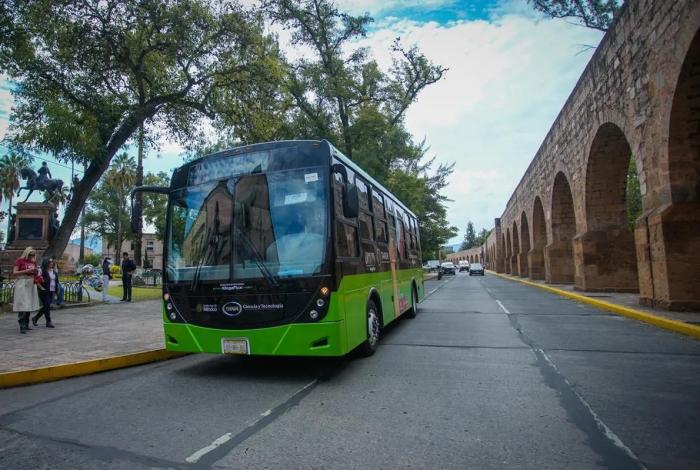 Taruk, el primer autobús eléctrico mexicano, inicia pruebas en el Periférico de Morelia