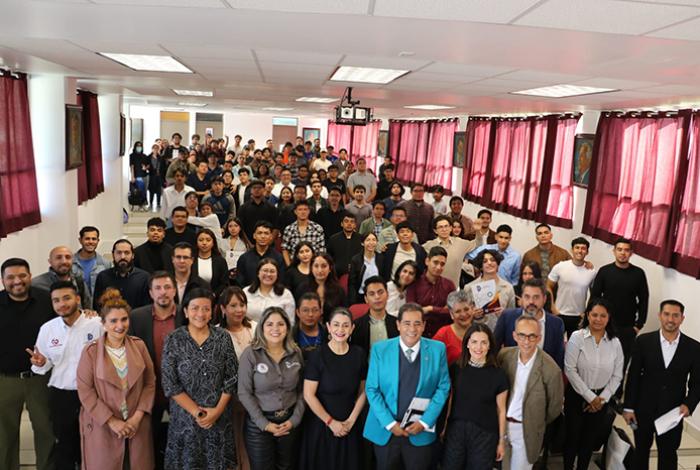 Tec de Morelia reconoce a estudiantes con mejores promedios y microcredenciales de empresas líderes globales