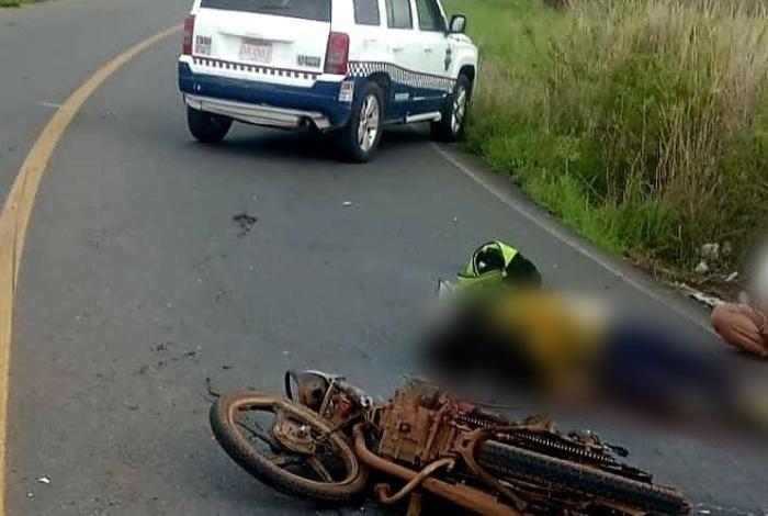 Tlazazalca: mu3re motociclista tras derrapar en la carretera La Piedad-Carapan