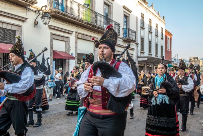 Todo un éxito, la presentación de la Banda de Gaitas de Forcarei en Morelia