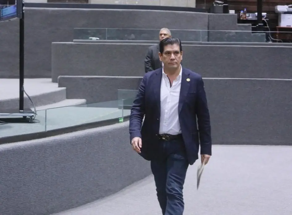 Toma en cuenta la Presidenta Claudia Sheinbaum la Iniciativa de Ernesto Núñez Aguilar para crear el Padrón Nacional de Usuarios de Telefonía Móvil