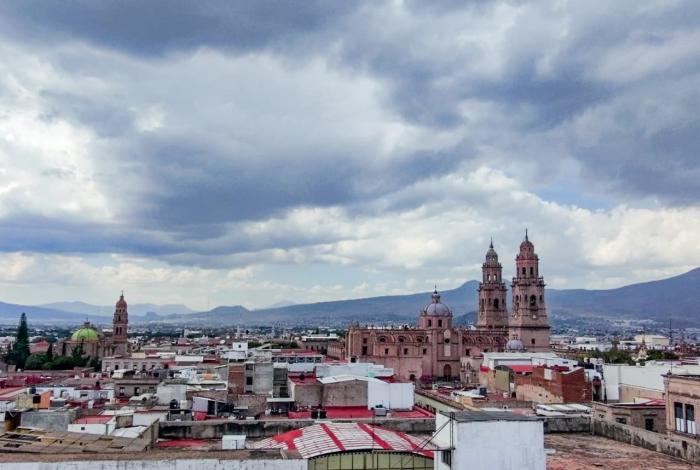 Toma precauciones, podría llover este viernes en Michoacán