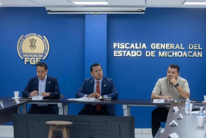 Torres Piña admite carencia de personal especializado en la FGE