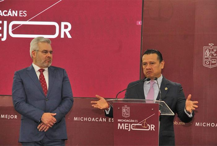 Torres Piña revela que hay “información muy valiosa” en el caso de Carlos Manzo, tras revisar celulares y discos duros