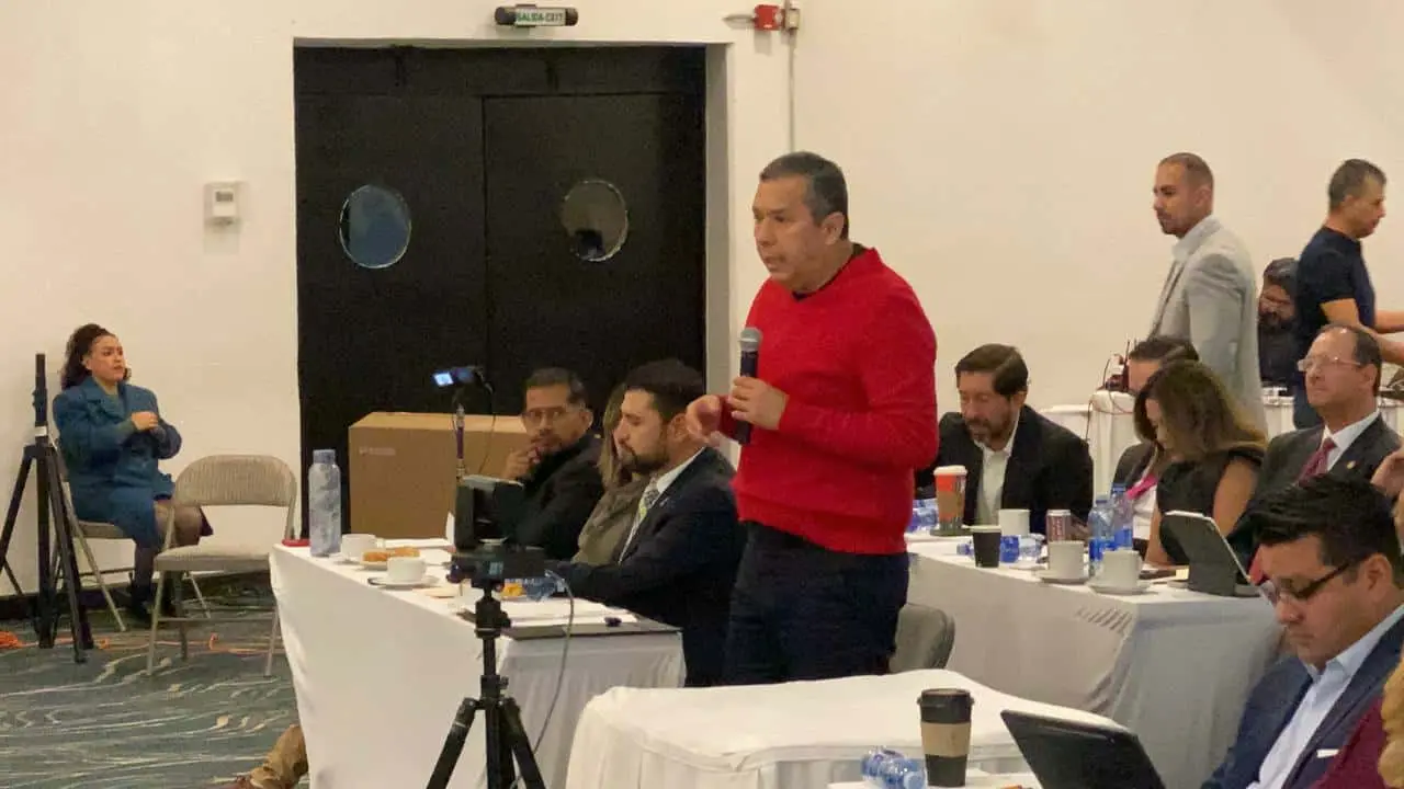 Trabajadores de la salud deben de ser atendidos, asegura Juan Carlos Barragán