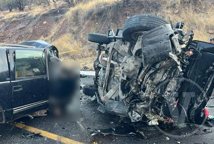 Tragedia en la Siglo XXI: Confirman 7 fallecidos tras choque frontal entre dos camionetas