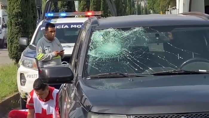 Transeúnte es atropellado por camioneta en la Av. Periodismo de Morelia