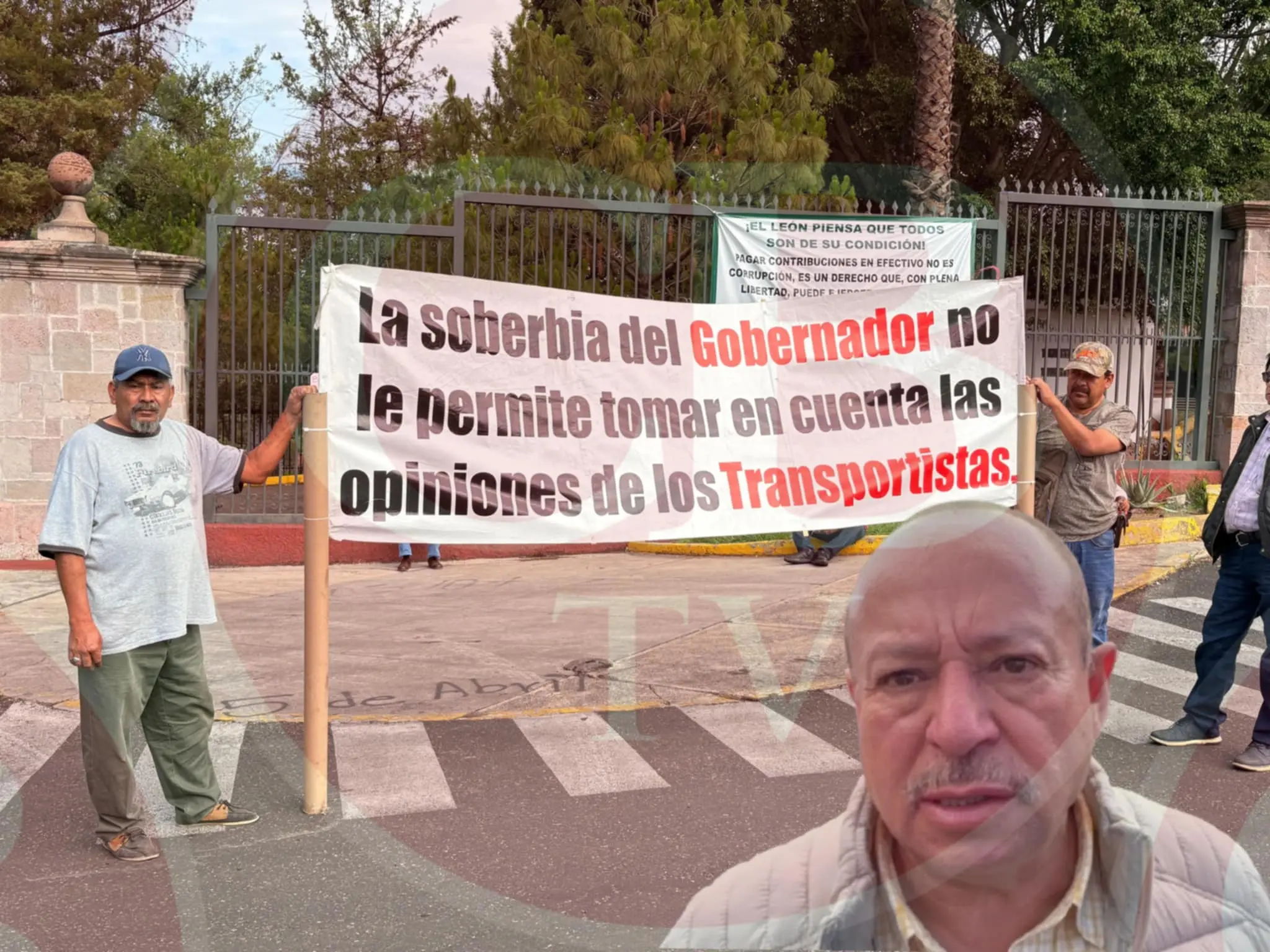 Transportistas bloquearon la mañana de este lunes vialidades en Morelia